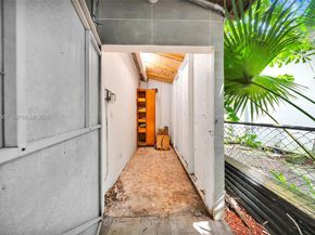 1104 NE 85th St, Miami FL 33138