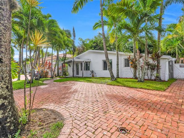 1104 NE 85th St, Miami FL 33138