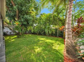 1104 NE 85th St, Miami FL 33138