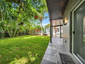 1104 NE 85th St, Miami FL 33138