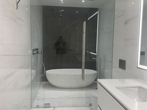 300 Biscayne Boulevard Way 3506W, Miami FL 33131