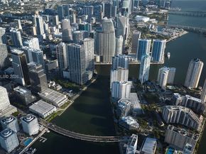 300 Biscayne Boulevard Way 3506W, Miami FL 33131