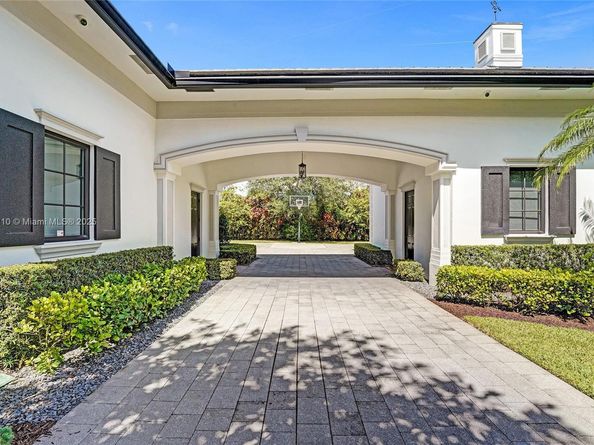 9004 NW 70th Ct, Parkland FL 33067