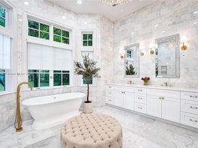 9004 NW 70th Ct, Parkland FL 33067