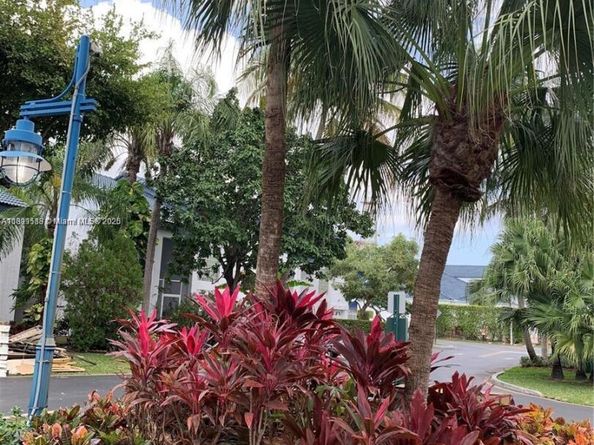 233 NE 212th Ter, Miami FL 33179