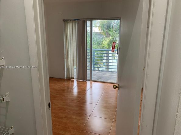 233 NE 212th Ter, Miami FL 33179