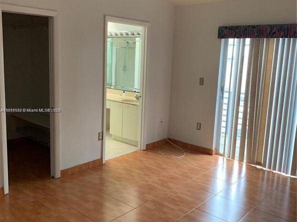 233 NE 212th Ter, Miami FL 33179