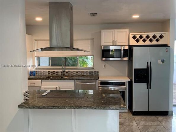 233 NE 212th Ter, Miami FL 33179