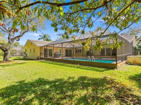 7521 SW 175th St, Palmetto Bay FL 33157