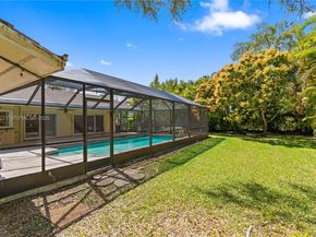 7521 SW 175th St, Palmetto Bay FL 33157