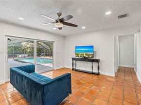 7521 SW 175th St, Palmetto Bay FL 33157