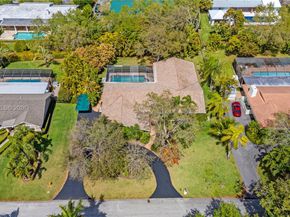 7521 SW 175th St, Palmetto Bay FL 33157