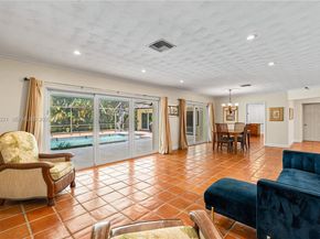 7521 SW 175th St, Palmetto Bay FL 33157