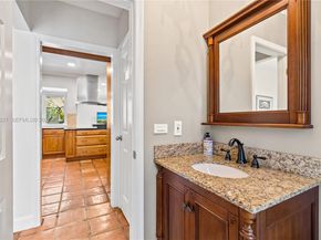 7521 SW 175th St, Palmetto Bay FL 33157