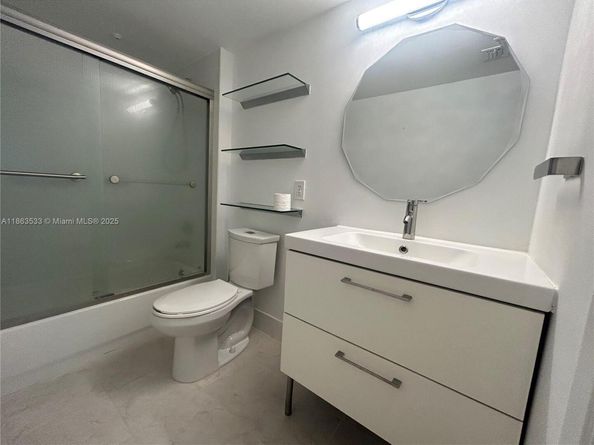 901 SW 141st Ave 409M, Pembroke Pines FL 33027