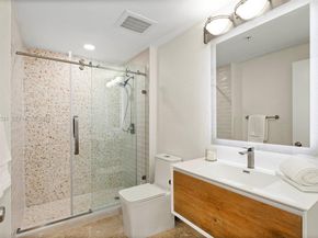 3232 SW 22nd Ter PH 2002, Miami FL 33145