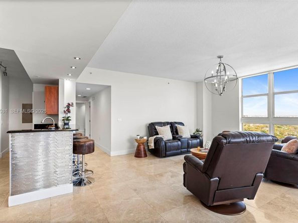 3232 SW 22nd Ter PH 2002, Miami FL 33145