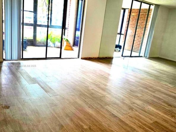 3730 Inverrary Dr H1V, Lauderhill FL 33319