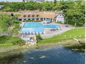 3730 Inverrary Dr H1V, Lauderhill FL 33319