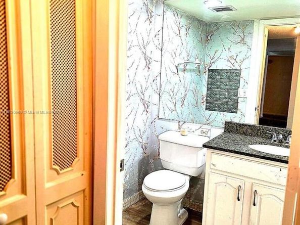 3730 Inverrary Dr H1V, Lauderhill FL 33319