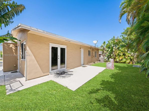 1644 NE 30TH St, Pompano Beach FL 33064