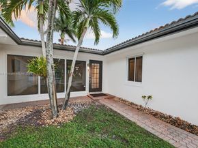 2524 Marathon Ln, Fort Lauderdale FL 33312