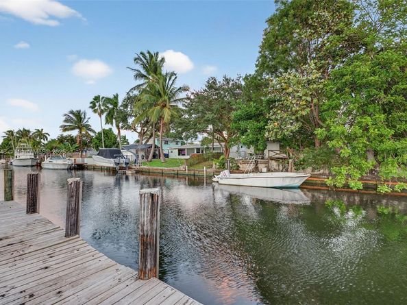 2524 Marathon Ln, Fort Lauderdale FL 33312