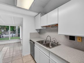 2524 Marathon Ln, Fort Lauderdale FL 33312