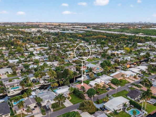 2524 Marathon Ln, Fort Lauderdale FL 33312