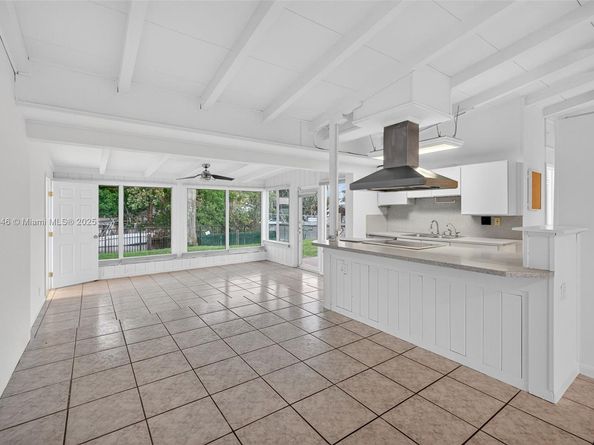2524 Marathon Ln, Fort Lauderdale FL 33312