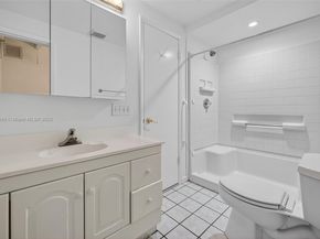 2524 Marathon Ln, Fort Lauderdale FL 33312