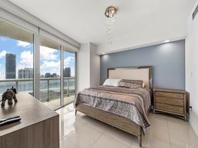 495 Brickell Ave 5203, Miami FL 33131