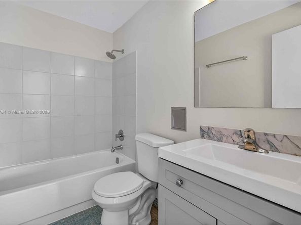 13771 SW 84th St C, Miami FL 33183