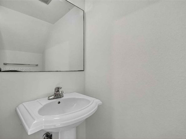 13771 SW 84th St C, Miami FL 33183