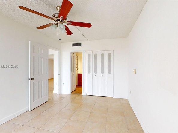 3675 N Country Club Dr 1610, Aventura FL 33180