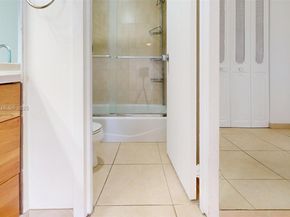 3675 N Country Club Dr 1610, Aventura FL 33180