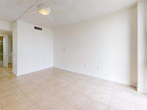 3675 N Country Club Dr 1610, Aventura FL 33180