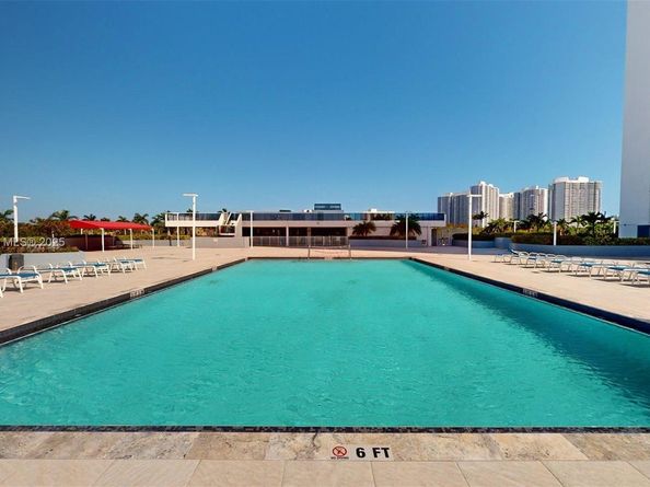 3675 N Country Club Dr 1610, Aventura FL 33180