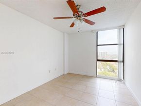 3675 N Country Club Dr 1610, Aventura FL 33180