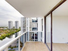 3675 N Country Club Dr 1610, Aventura FL 33180