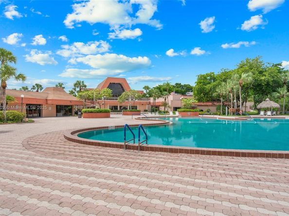 3001 Holiday Springs Blvd 201, Margate FL 33063