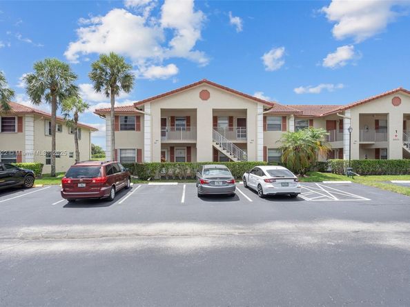 3001 Holiday Springs Blvd 201, Margate FL 33063