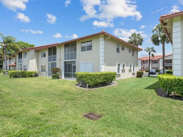 3001 Holiday Springs Blvd 201, Margate FL 33063