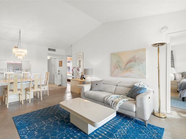 3001 Holiday Springs Blvd 201, Margate FL 33063