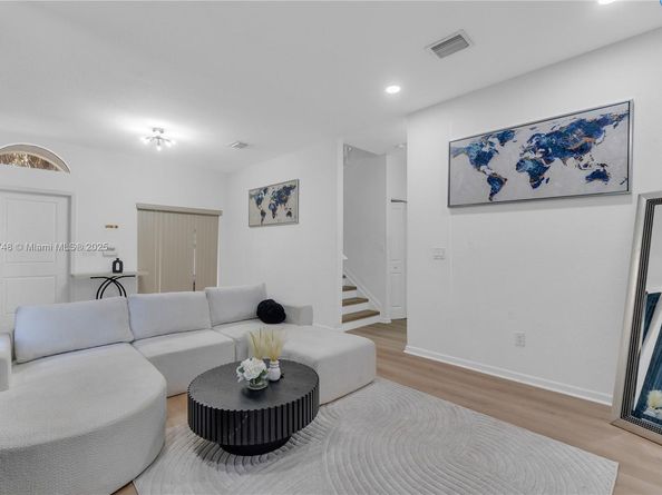 3529 NW 29th Pl, Lauderdale Lakes FL 33311