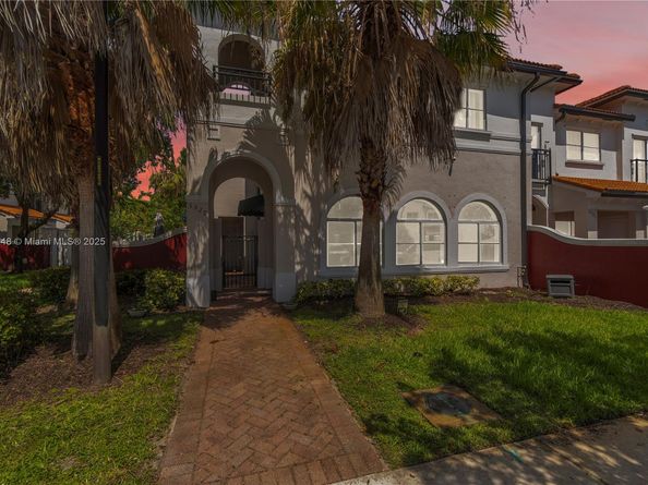 3529 NW 29th Pl, Lauderdale Lakes FL 33311