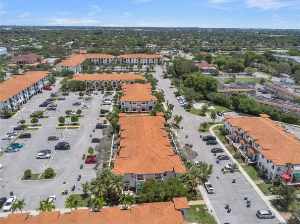 3529 NW 29th Pl, Lauderdale Lakes FL 33311