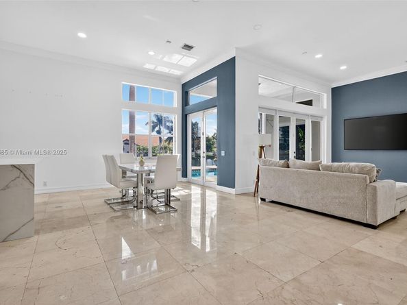 16432 NW 12th St, Pembroke Pines FL 33028