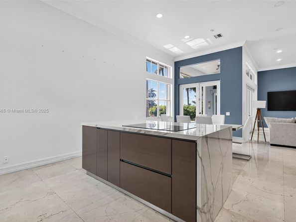 16432 NW 12th St, Pembroke Pines FL 33028