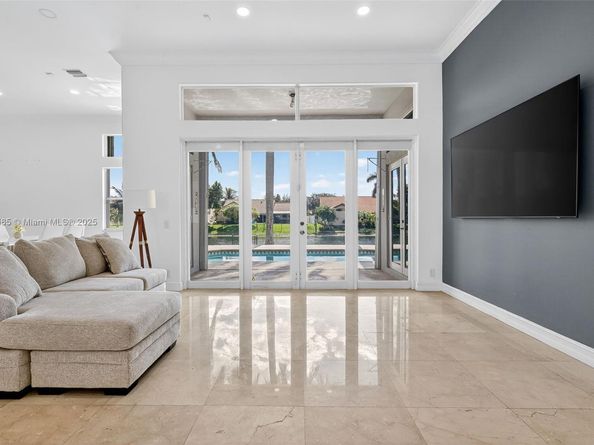 16432 NW 12th St, Pembroke Pines FL 33028